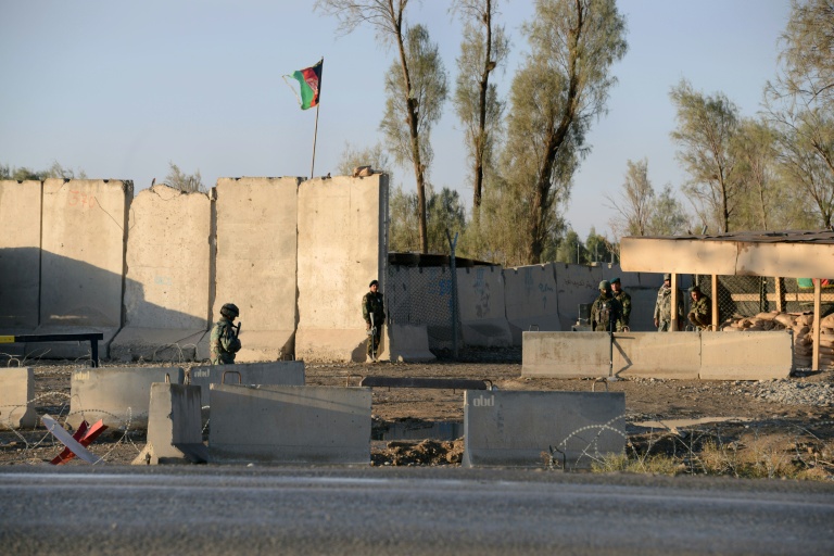 مقتل عشرين شرطيا افغانيا في هجوم لطالبان على مراكزهم