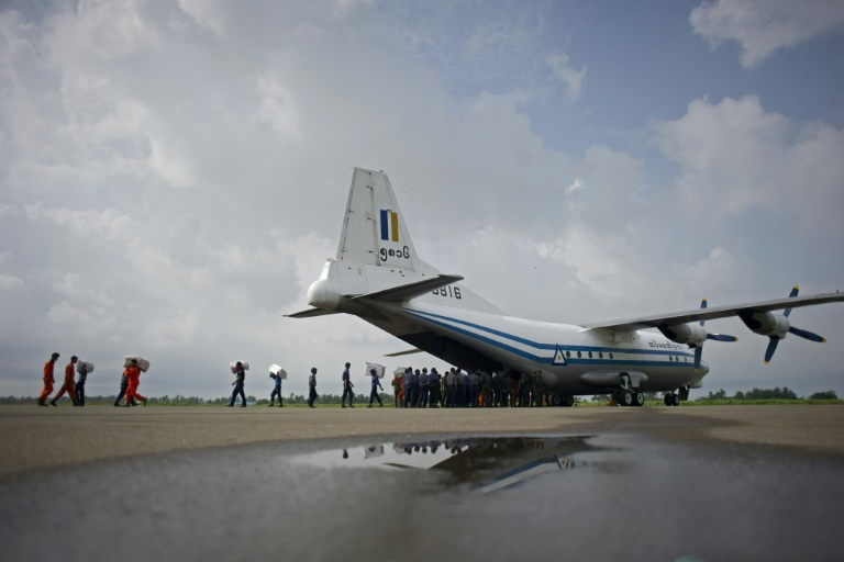 الجيش البورمي يعثر على حطام الطائرة المفقودة اضافة الى جثث