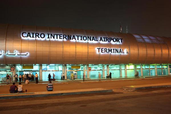 إغلاق مكاتب الخطوط القطرية في مطار القاهرة