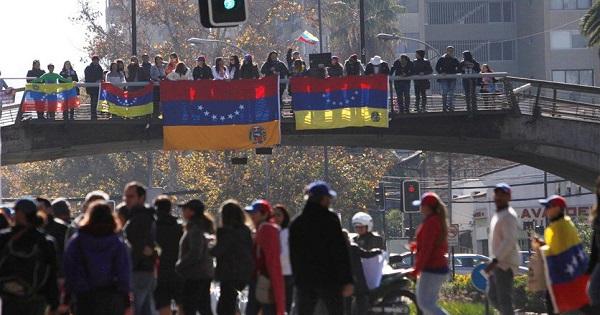 الجيش الفنزويلي يفرّق اعتصامًا لمعارضين