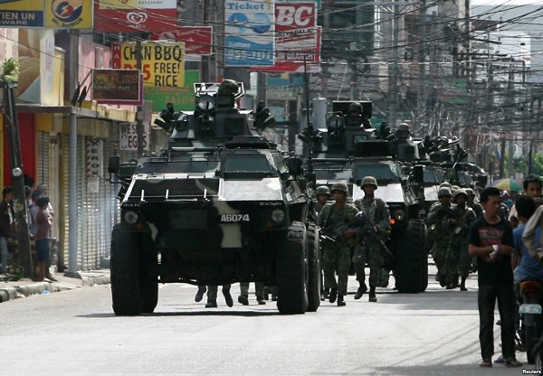 مقتل عشرة جنود فيليبينيين في ضربة نفذها الجيش بالخطأ