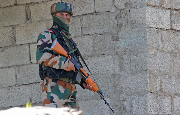 وكالة مكافحة الإرهاب الهندية تفتش منازل قادة انفصاليين بكشمير