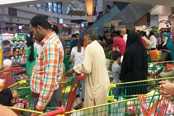 حصار قطر يصيب وارداتها الغذائية في مقتل