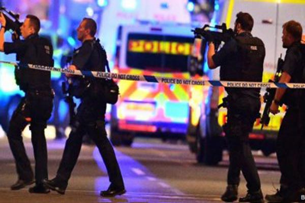 شرطة لندن تقوم بتفجير متعمد قرب السفارة الأميركية
