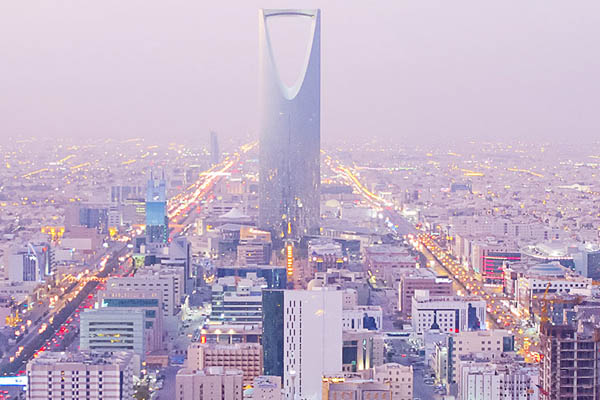 السعودية تقطع علاقاتها مع قطر
