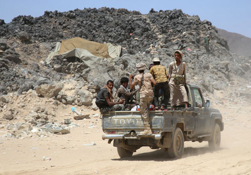 مقتل جندي وثلاثة مسلحين في هجوم لتنظيم القاعدة في اليمن