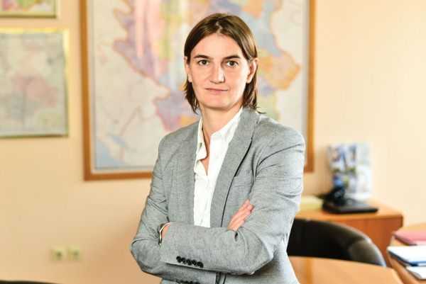 تعيين امرأة مثلية رئيسة للحكومة في صربيا
