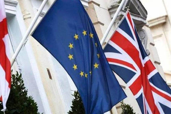 الاتحاد الاوروبي يهدد بتعطيل مفاوضات بريكسيت