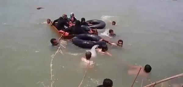 السباحة في نهر الخازر متنفسٌ وحيد لنازحي الموصل