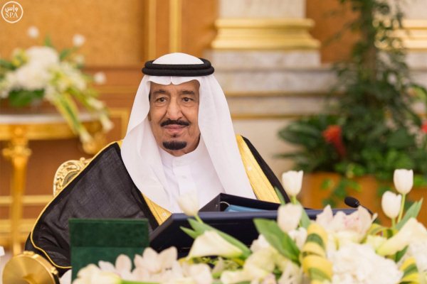 الملك سلمان يوجه بمراعاة الحالات الإنسانية بعد أزمة قطر