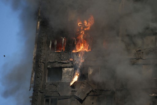 لندن: ستة قتلى على الاقل في حريق برج غرينفيل