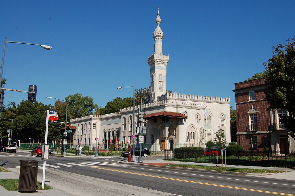مقتل شابة مسلمة بعد مغادرتها مسجدًا قرب واشنطن