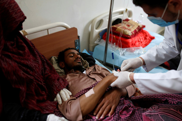 وكيل وزارة الصحة اليمنية : 130 ألف اصابة و970 وفاة بالكوليرا