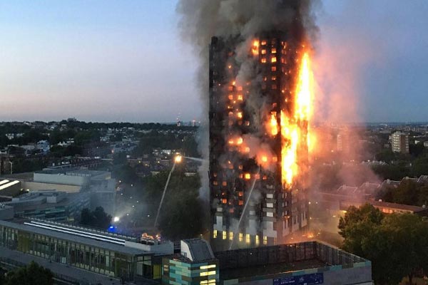 ستة مغاربة بين ضحايا الحريق في برج لندن