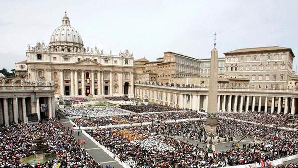 الفاتيكان يبحث إلقاء الحرم الكنسي على مافيات وفاسدين