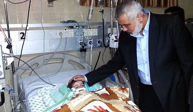 حماس تتهم السلطة الفلسطينية وإسرائيل بمنع سفر مرضى غزة للعلاج