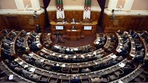 البرلمان الجزائري يصوّت بالغالبية على مخطط عمل الحكومة الجديدة