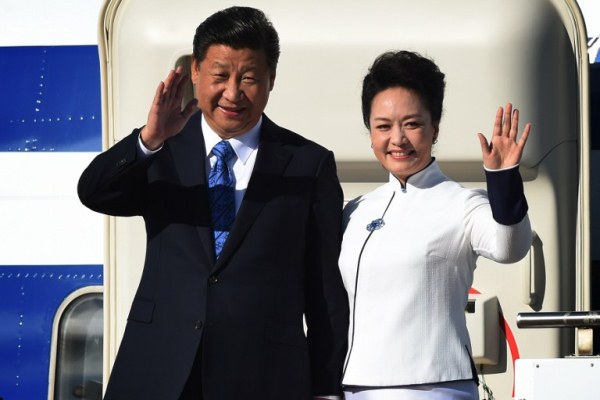 الرئيس الصيني يزور هونغ كونغ