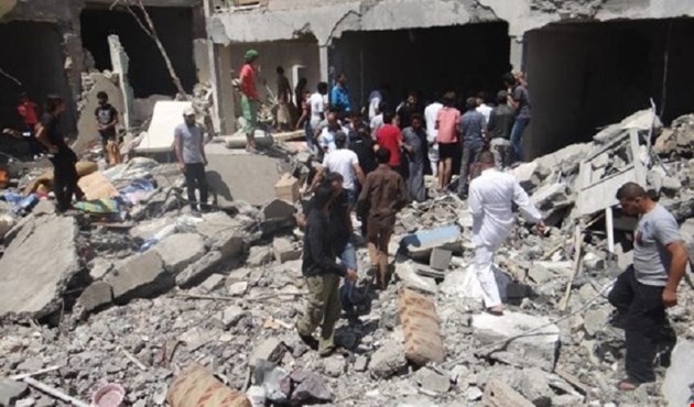 مقتل 30 مدنيا في قصف على بلدة سورية تحت سيطرة داعش