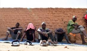 جيش النيجر ينقذ 24 مهاجرا في قلب الصحراء
