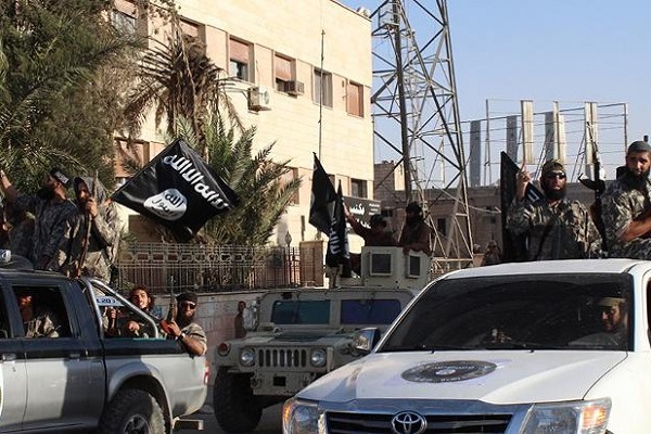 مقاتلون مسيحيون في ساحة المعركة ضد داعش في الرقة