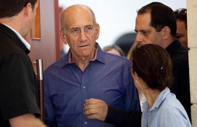 إطلاق سراح رئيس الوزراء الإسرائيلي السابق إيهود أولمرت