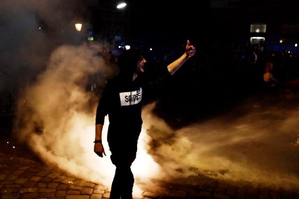 مواجهات بين الشرطة ومتظاهرين ضد G20