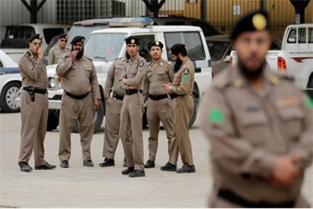 إصابة شرطيين سعوديين بهجوم في القطيف