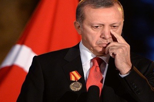 أردوغان يعلن انحيازه لقطر
