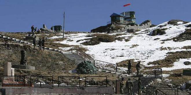 الصين تطالب الهند بسحب جنودها من منطقة حدودية متنازع عليها