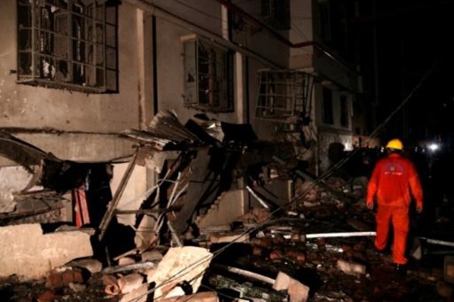 ارتفاع حصيلة انفجار مصنع الملابس في بنغلادش إلى 10 قتلى