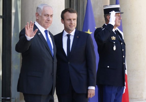 ماكرون لنتانياهو: فرنسا يقظة حيال الاتفاق النووي