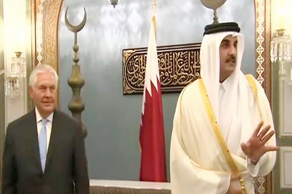 أمير قطر ووزير الخارجية الأميركي 