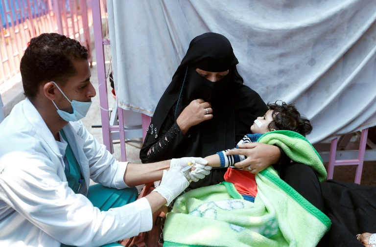 1600 وفاة بالكوليرا و300 ألف إصابة مشتبه بها في اليمن