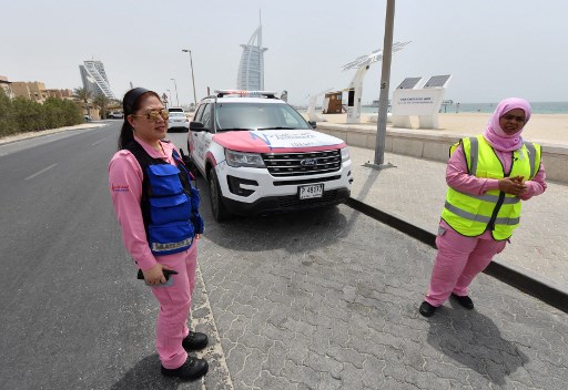 سيارة إسعاف نسائية تدخل الخدمة في دبي