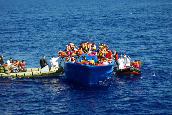 اغاثة 3500 مهاجر قبالة سواحل ليبيا في الايام الاخيرة