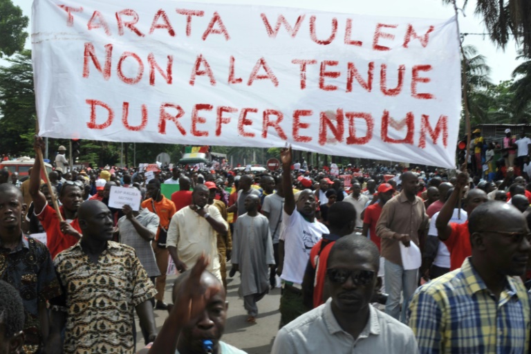 آلاف الموريتانيين يتظاهرون ضد الاستفتاء الدستوري في نواكشوط