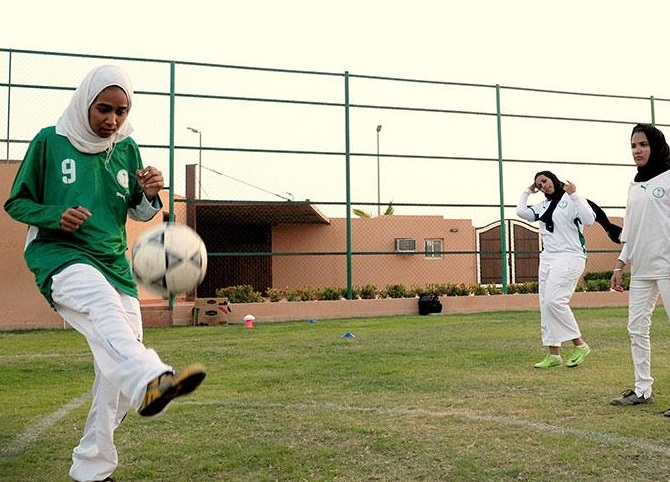 هيومن رايتس ترحب بسماح السعودية برياضة البنات في المدارس