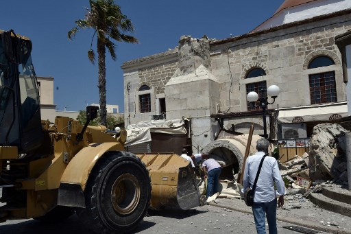 جزيرة كوس اليونانية تنفض تدريجيا غبار الزلزال