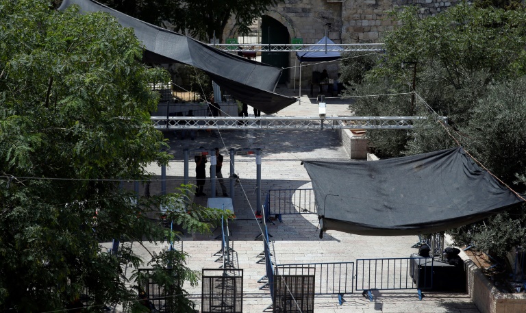 نتانياهو يواجه ضغوطا لحل أزمة الحرم القدسي