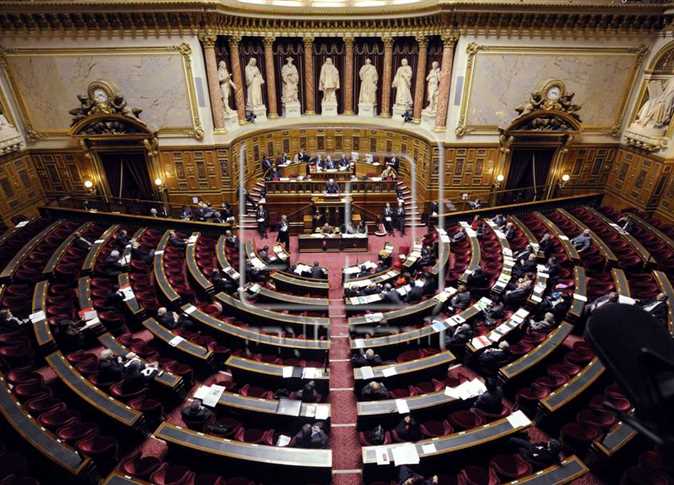 مجلس الشيوخ الفرنسي يقر مشروع القانون المثير للجدل لمكافحة الارهاب
