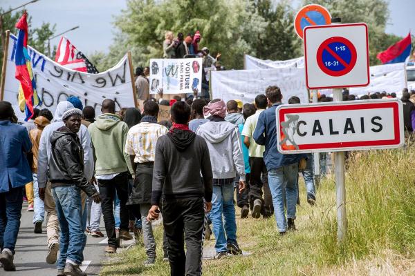 المهاجرون يعيشون في ظروف مزرية بعد إخلاء المخيمات شمال فرنسا