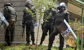 الشرطة الكينية تنهي هجومًا مسلحًا على منزل نائب الرئيس