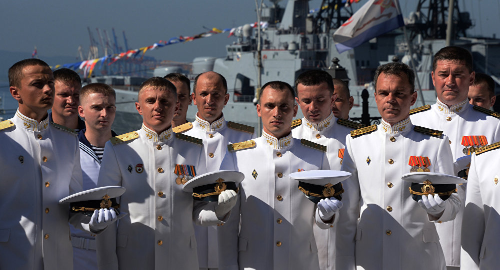 بوتين يستعرض قوة سلاح البحرية الروسي