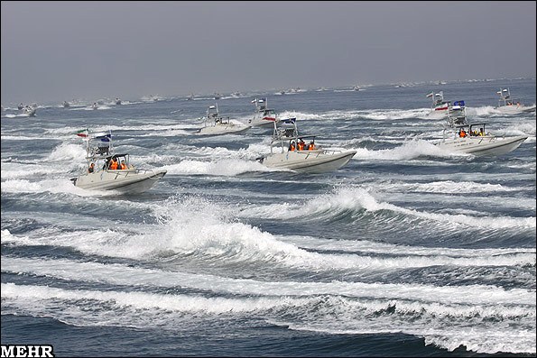 حادث بين سفن آميركية وزوارق إيرانية في الخليج
