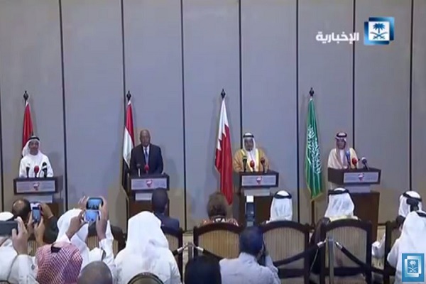 وزراء خارجية الدول المقاطعة خلال مؤتمر صحافي في المنامة