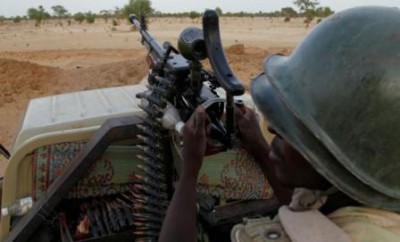 مقتل 4 مدنيين في مالي في هجوم يشتبه أنه 