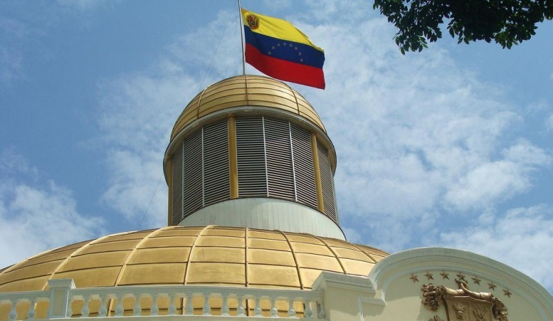 البرلمان الفنزويلي يؤكد استمرار عمله رغم انتخاب الجمعية التأسيسية