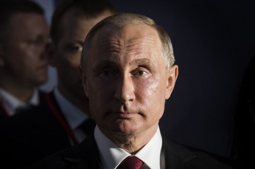 بوتين يصادق على قانون يشدد القيود على الانترنت