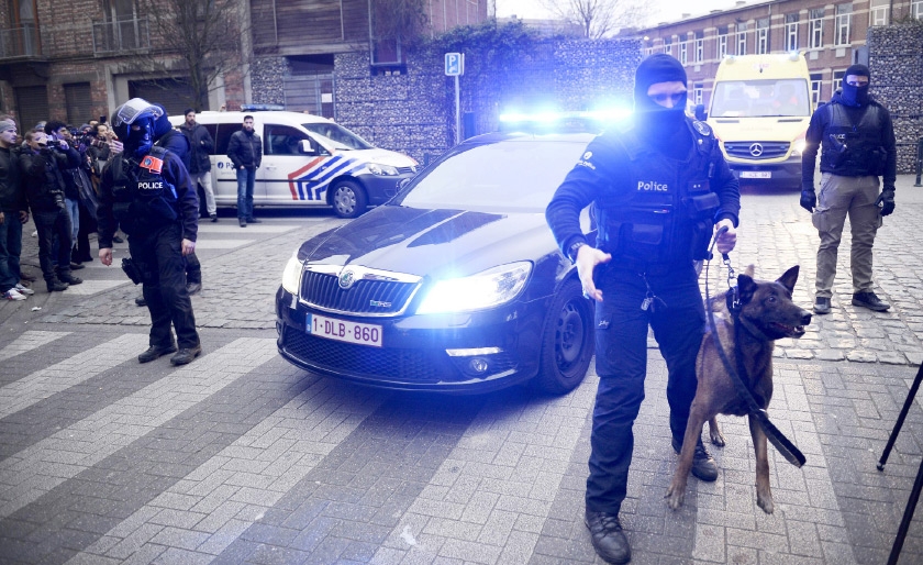 الشرطة البلجيكبة توقف سائقا قال ان عربته تحمل متفجرات